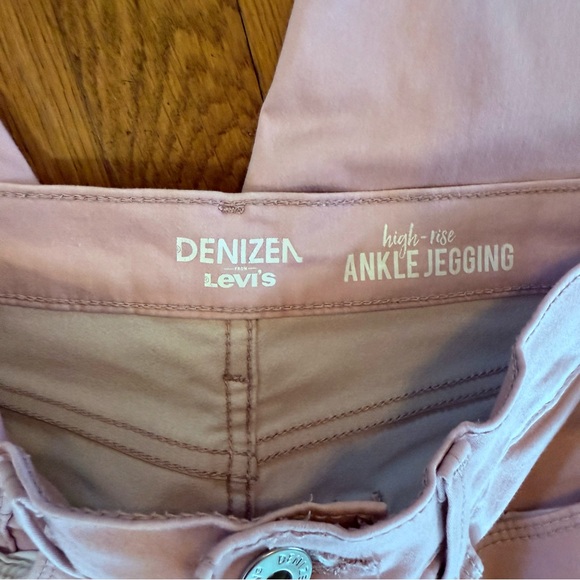 Levi’s Denizen High Rise Ankle Jeggings in Lilac Size 29 - Picture 3 of 9